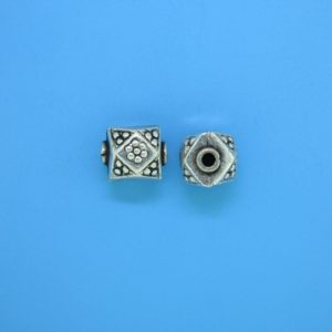 15320 - Bali Silver Bead 8x9mm 15320 - Bali Silver Bead 8x9mm