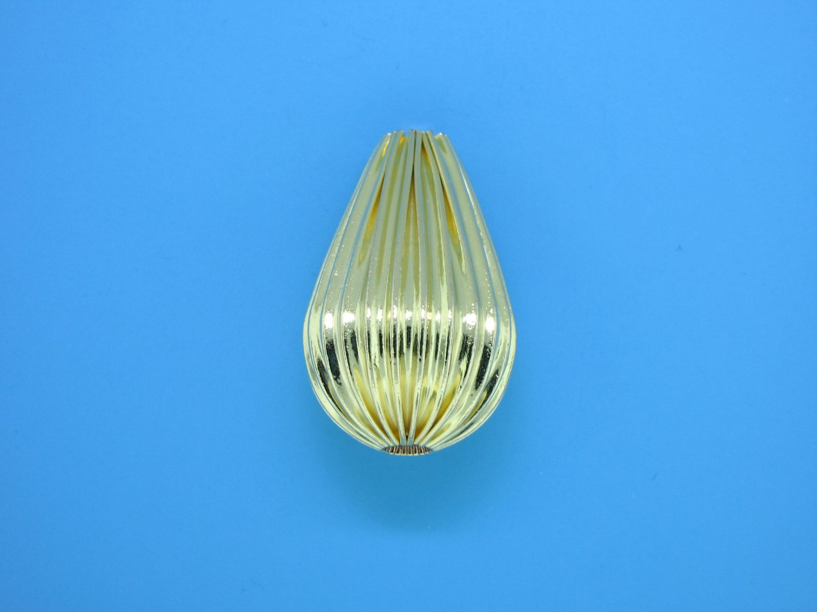956 - 15.5x23mm Gold Filled Corrugated Drop Bead 956 - 15.5x23mm Gold Filled Corrugated Drop Bead