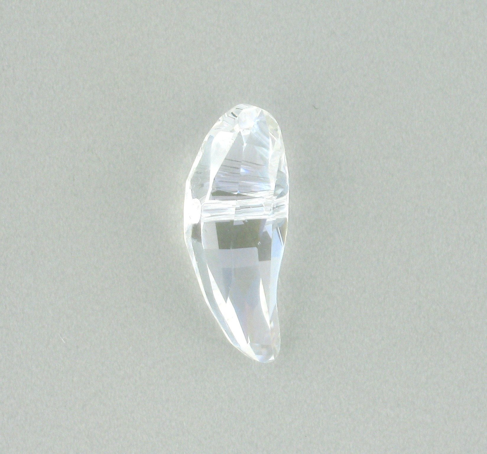 5530 - 18mm Swarovski Aquiline Crystal Bead - Moonlight 5530 - 18mm Swarovski Aquiline Crystal Bead - Moonlight