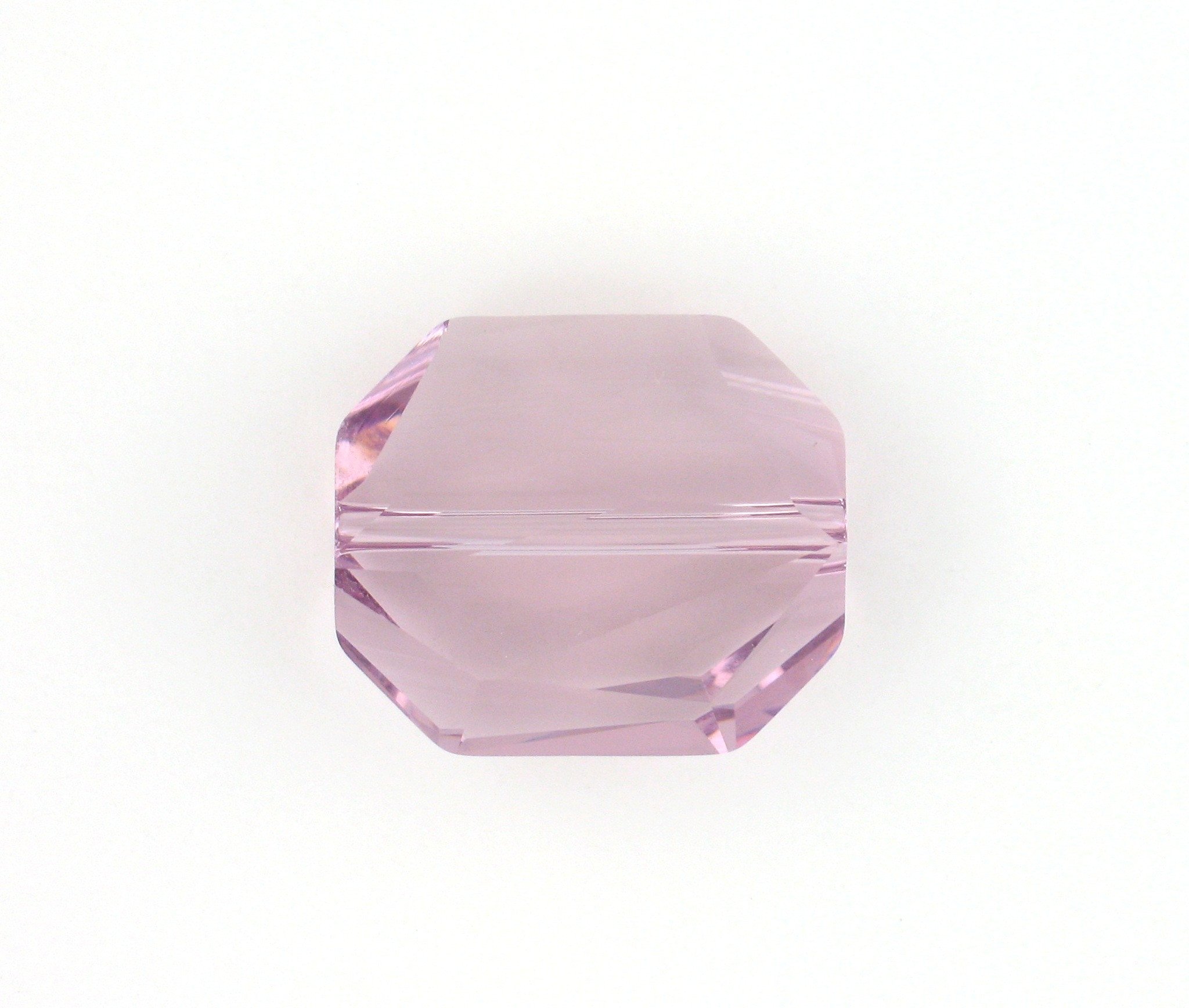 5520 - 18mm Swarovski Graphic Bead - Light Amethyst 5520 - 18mm Swarovski Graphic Bead - Light Amethyst