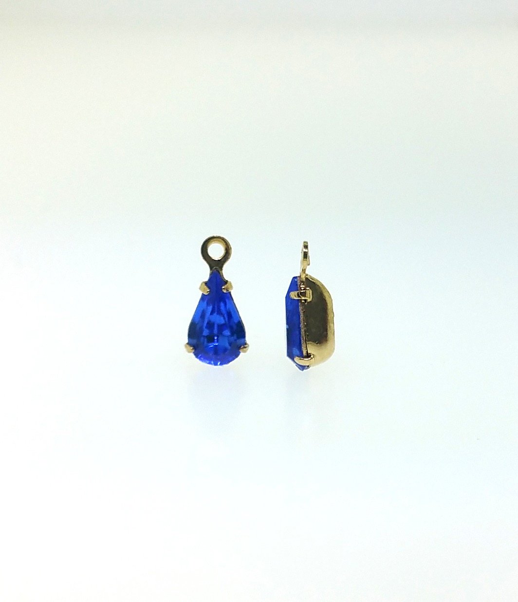 37217 - Swarovski Pear Shaped Single Stone Setting - Sapphire 37217 - Swarovski Pear Shaped Single Stone Setting - Sapphire