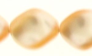 5826 - 9x8mm Swarovski Curved Pearl - Peach 5826 - 9x8mm Swarovski Curved Pearl - Peach