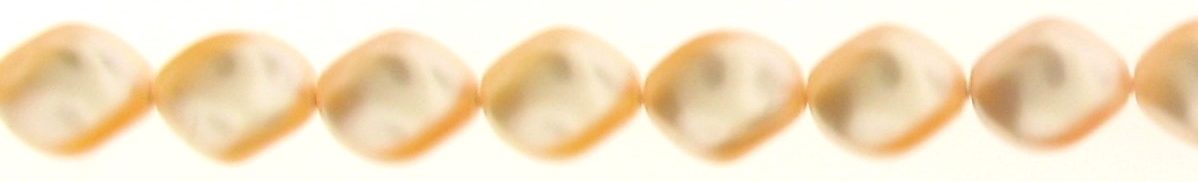 5826 - 9x8mm Swarovski Curved Pearl - Peach 5826 - 9x8mm Swarovski Curved Pearl - Peach