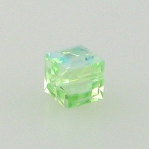 5601 - 8mm Swarovski Cube Crystal - Chrysolite AB 5601 - 8mm Swarovski Cube Crystal - Chrysolite AB
