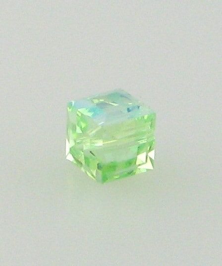 5601 - 4mm Swarovski Cube Crystal - Chrysolite AB 5601 - 4mm Swarovski Cube Crystal - Chrysolite AB