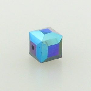 5601 - 6mm Swarovski Cube Crystal - Garnet AB 5601 - 6mm Swarovski Cube Crystal - Garnet AB