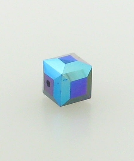 5601 - 4mm Swarovski Cube Crystal - Garnet AB 5601 - 4mm Swarovski Cube Crystal - Garnet AB