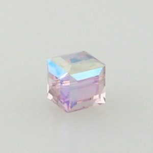 5601 - 8mm Swarovski Cube Crystal - Light Amethyst AB 5601 - 8mm Swarovski Cube Crystal - Light Amethyst AB