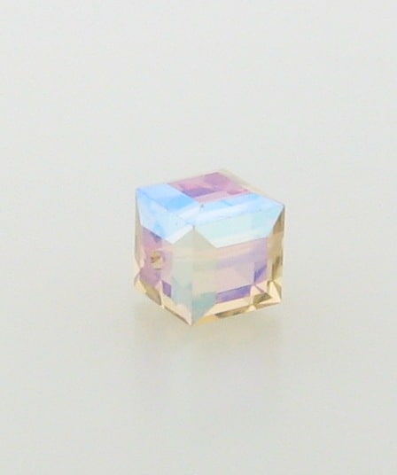 5601 - 4mm Swarovski Cube Crystal - Light Col.Topaz AB 5601 - 4mm Swarovski Cube Crystal - Light Col.Topaz AB