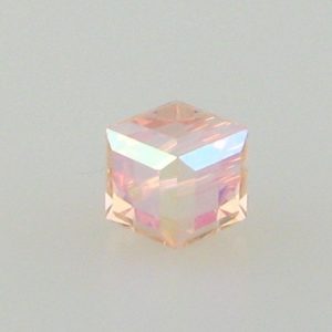 5601 - 4mm Swarovski Cube Crystal - Light Peach AB 5601 - 4mm Swarovski Cube Crystal - Light Peach AB