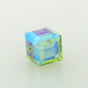 5601 - 6mm Swarovski Cube Crystal - Olivine AB 5601 - 6mm Swarovski Cube Crystal - Olivine AB