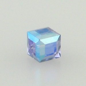 5601 - 6mm Swarovski Cube Crystal - Tanzanite AB 5601 - 6mm Swarovski Cube Crystal - Tanzanite AB