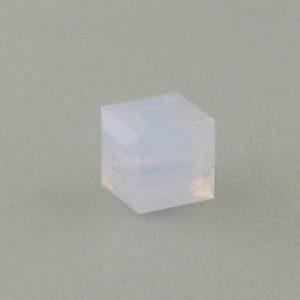 5601 - 8mm Swarovski Cube Crystal - Violet Opal 5601 - 8mm Swarovski Cube Crystal - Violet Opal