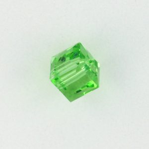 5601 - 6mm Swarovski Cube Crystal - Peridot 5601 - 6mm Swarovski Cube Crystal - Peridot