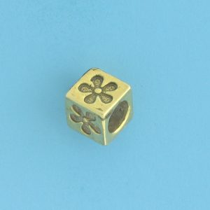 9804 - 5.5mm Gold Plated Character Beads - Flower 9804 - 5.5mm Gold Plated Character Beads - Flower