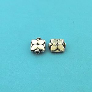SB-4 - 10x12mm Bali Silver Flat Fancy Bead SB-4 - 10x12mm Bali Silver Flat Fancy Bead