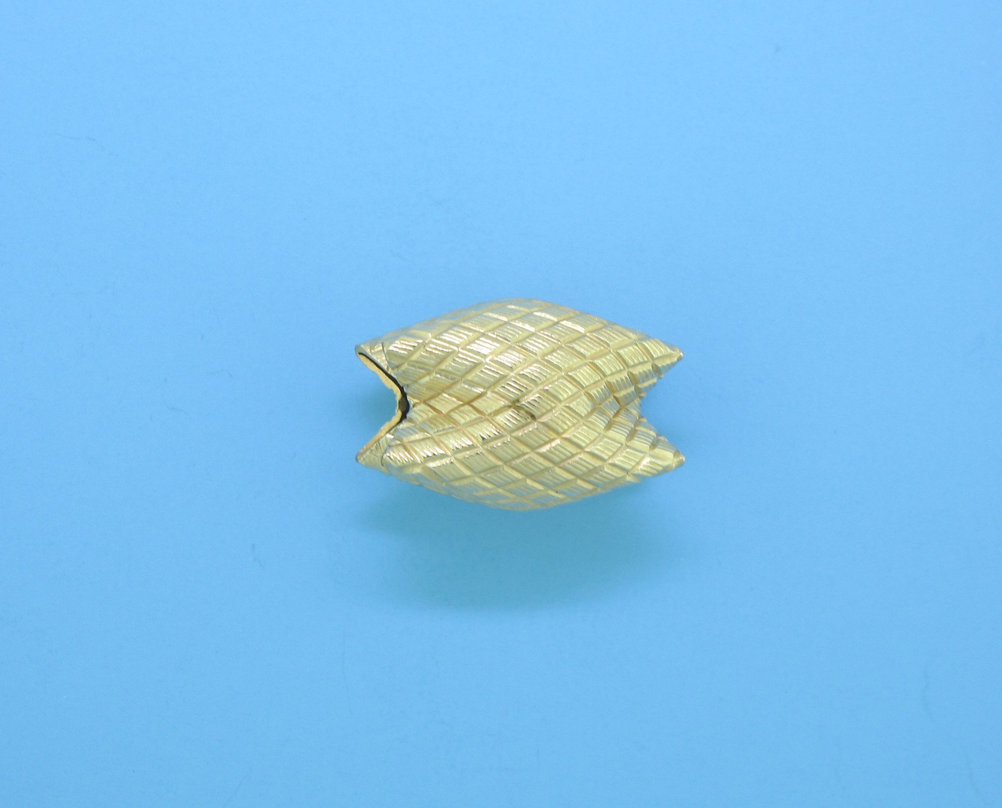 15x10mm Gold Filled Shiny Interlock Beads 14/20kt. 15x10mm Gold Filled Shiny Interlock Beads 14/20kt.
